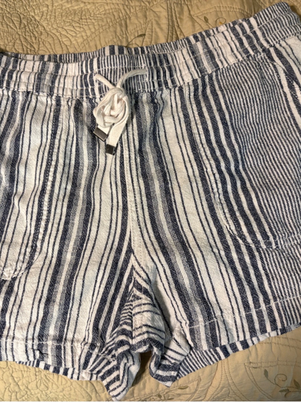 Time and Tru White and Navy Striped Women’s Shorts